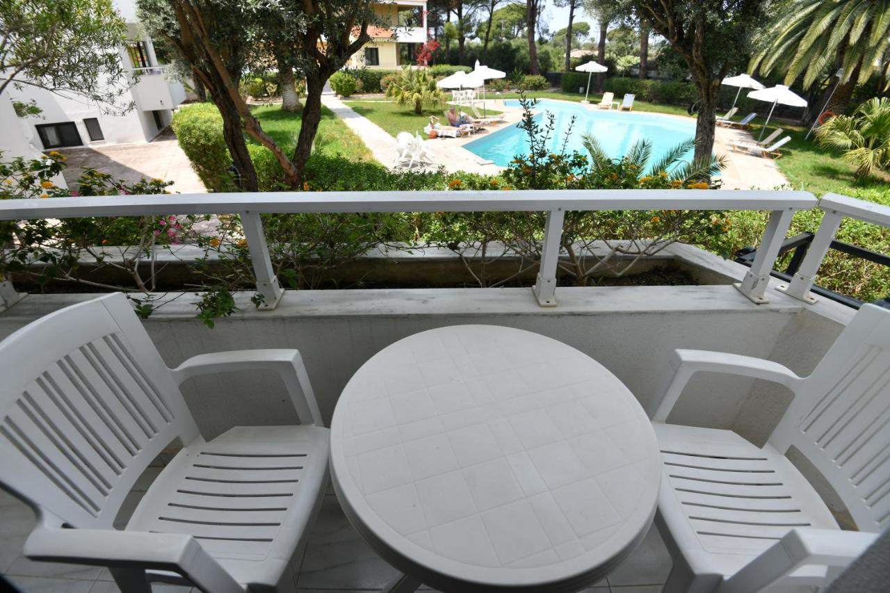 Niki Hotel Apartments Ялиссос Экстерьер фото